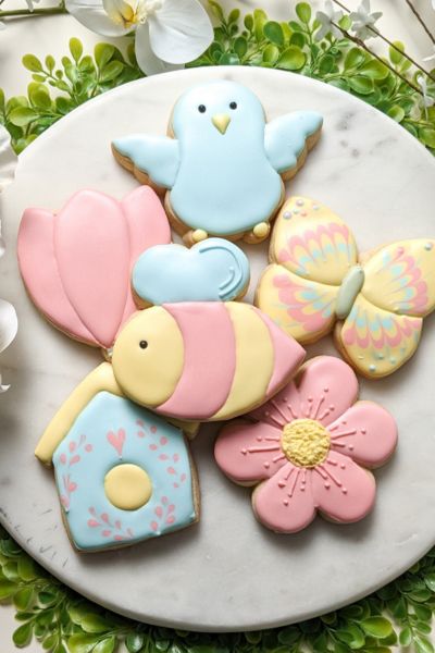 picture of decorated cookies